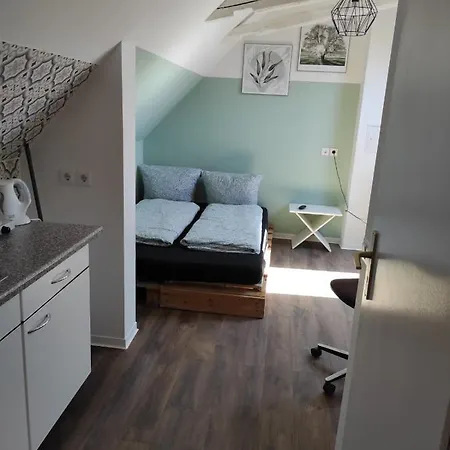 Apartment Mini Im Dachgeschoss